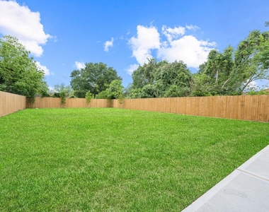 835 Paul Quinn Street - Photo Thumbnail 17