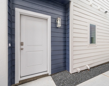 835 Paul Quinn Street - Photo Thumbnail 2