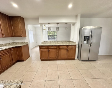 522 Karney Avenue Ne - Photo Thumbnail 10
