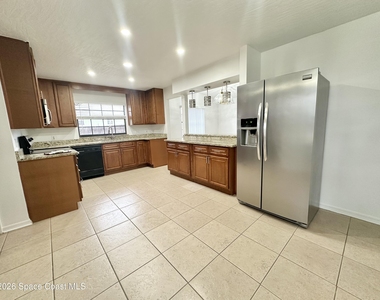 522 Karney Avenue Ne - Photo Thumbnail 11