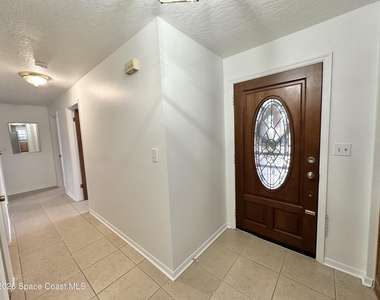 522 Karney Avenue Ne - Photo Thumbnail 4