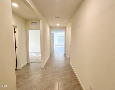 6495 Topaz Drive - Photo Thumbnail 2