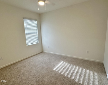 6495 Topaz Drive - Photo Thumbnail 7