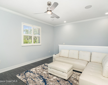 1430 Isabella Drive - Photo Thumbnail 13