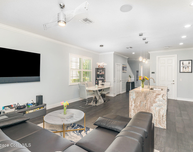 1430 Isabella Drive - Photo Thumbnail 7