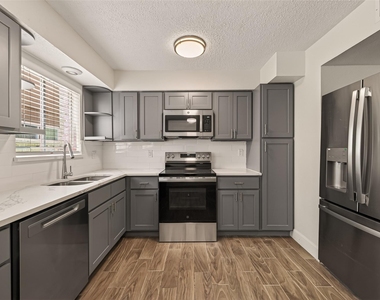 7714 Renwick Drive - Photo Thumbnail 4
