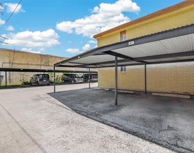 7714 Renwick Drive - Photo Thumbnail 25