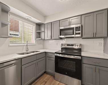 7714 Renwick Drive - Photo Thumbnail 8