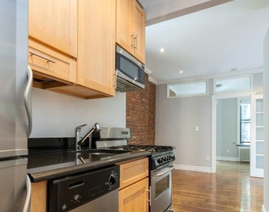 Barrow St. - Photo Thumbnail 2