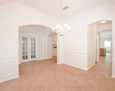 2607 Grand Plantation Court - Photo Thumbnail 8