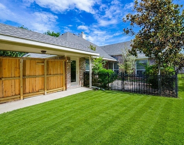 2607 Grand Plantation Court - Photo Thumbnail 45