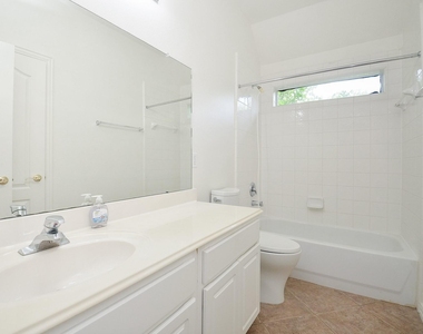 2607 Grand Plantation Court - Photo Thumbnail 38