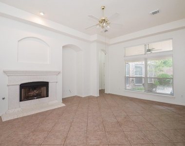 2607 Grand Plantation Court - Photo Thumbnail 12
