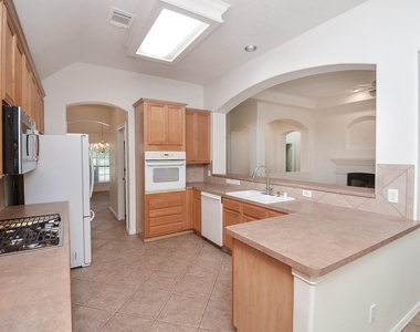 2607 Grand Plantation Court - Photo Thumbnail 17