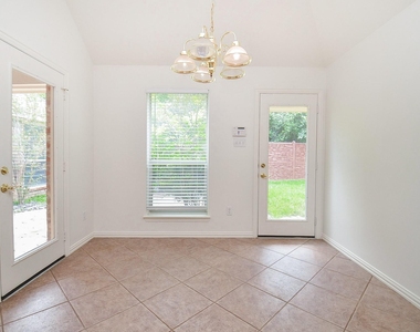2607 Grand Plantation Court - Photo Thumbnail 16