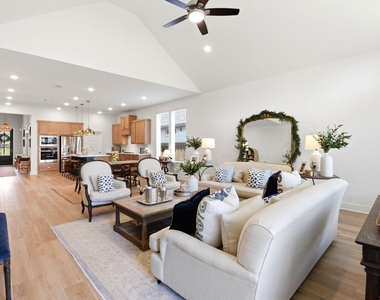 27927 Spring Falls Court - Photo Thumbnail 17