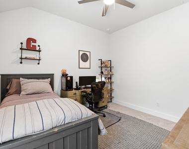 27927 Spring Falls Court - Photo Thumbnail 30