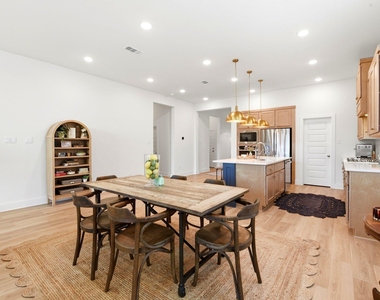 27927 Spring Falls Court - Photo Thumbnail 13