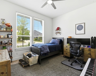 27927 Spring Falls Court - Photo Thumbnail 33