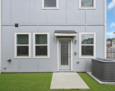 1528 Lakeline Oak Drive - Photo Thumbnail 22