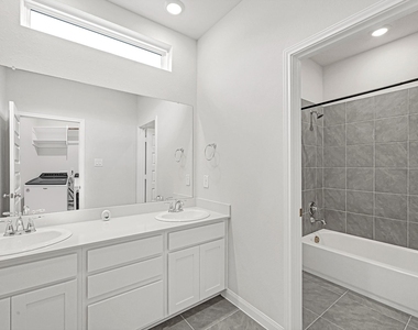 1528 Lakeline Oak Drive - Photo Thumbnail 20