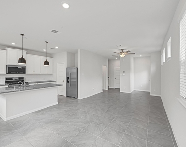 1528 Lakeline Oak Drive - Photo Thumbnail 4