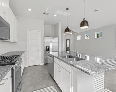 1528 Lakeline Oak Drive - Photo Thumbnail 7