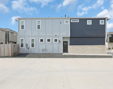 1528 Lakeline Oak Drive - Photo Thumbnail 23