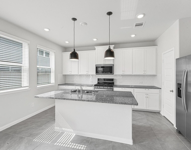 1528 Lakeline Oak Drive - Photo Thumbnail 5