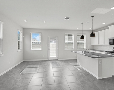 1528 Lakeline Oak Drive - Photo Thumbnail 2