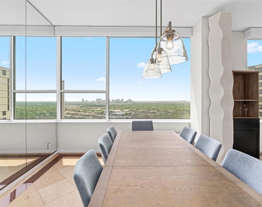 14 Greenway Plaza - Photo Thumbnail 8