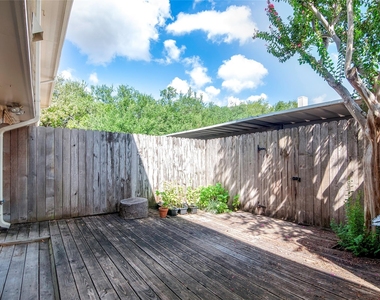 12979 Trail Hollow Drive - Photo Thumbnail 26