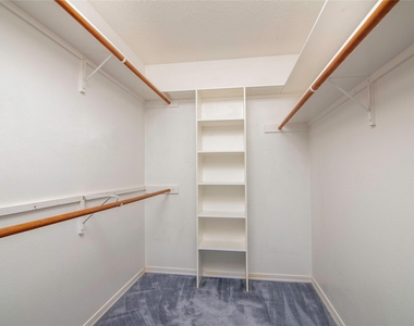 12979 Trail Hollow Drive - Photo Thumbnail 15