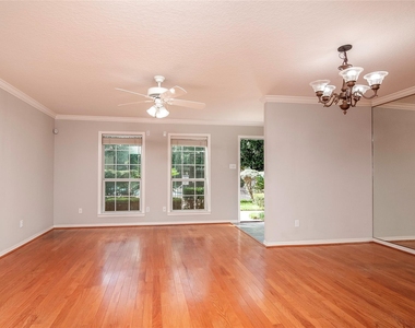 12979 Trail Hollow Drive - Photo Thumbnail 5