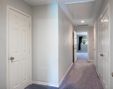 12979 Trail Hollow Drive - Photo Thumbnail 16