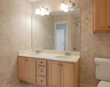 12979 Trail Hollow Drive - Photo Thumbnail 21