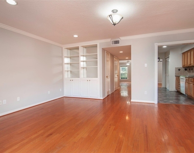 12979 Trail Hollow Drive - Photo Thumbnail 2
