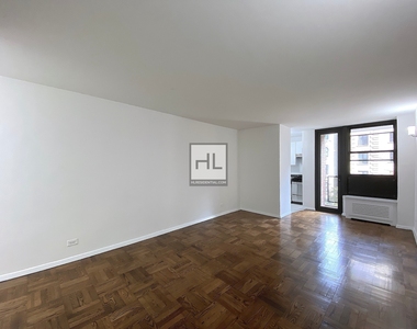 East 35 Street - Photo Thumbnail 1