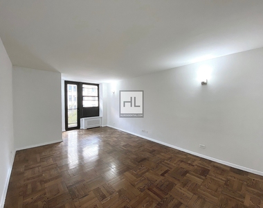 East 35th Street - Photo Thumbnail 2