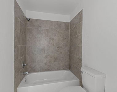 6840 Fairway Drive - Photo Thumbnail 18
