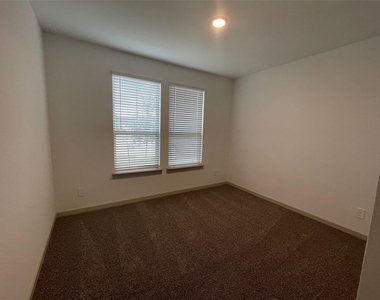 3806 Pottharst Park Court - Photo Thumbnail 36