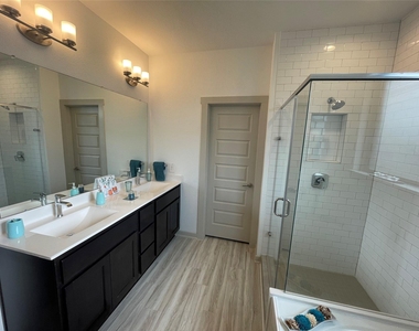 3806 Pottharst Park Court - Photo Thumbnail 31