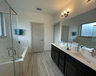 3806 Pottharst Park Court - Photo Thumbnail 28