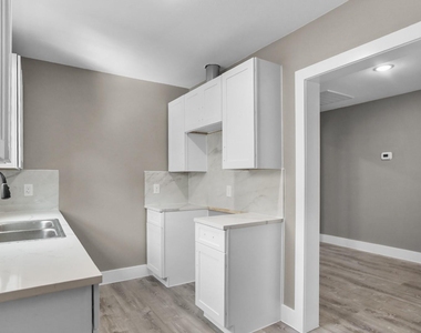 6618 Avenue N - Photo Thumbnail 20