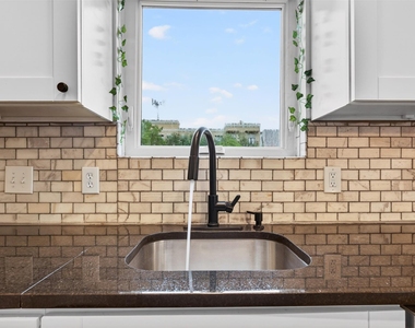 2716 Bagby Street - Photo Thumbnail 10