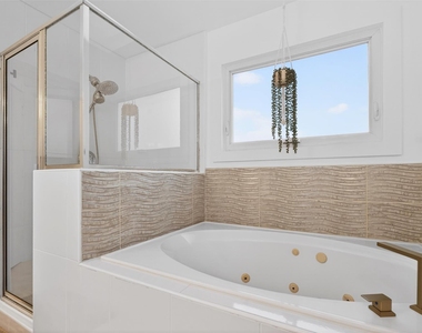 2716 Bagby Street - Photo Thumbnail 18