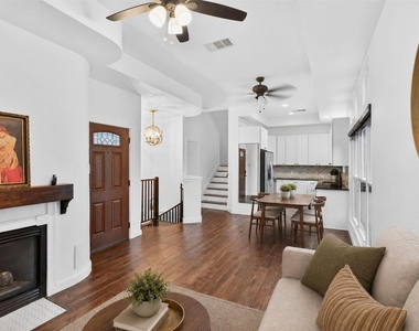 2716 Bagby Street - Photo Thumbnail 5