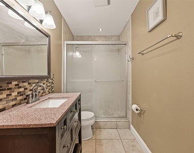 2201 Fountain View Drive - Photo Thumbnail 17