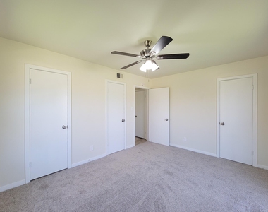 133 S Yaupon Street - Photo Thumbnail 15