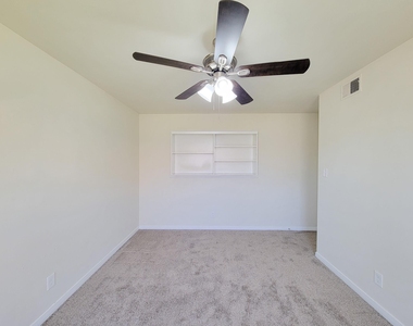 133 S Yaupon Street - Photo Thumbnail 20